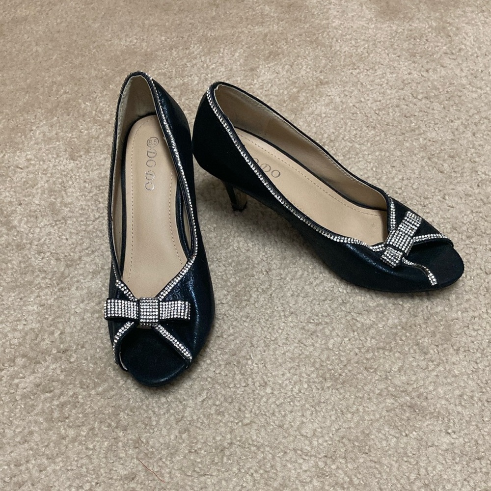 Chic Black Peep-Toe Heels with Rhinestone Bow